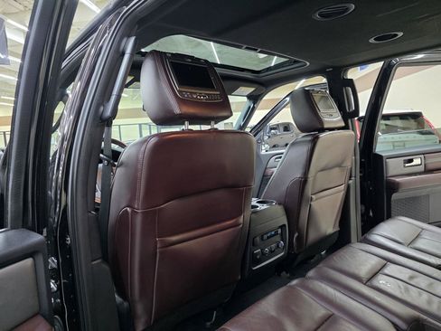Used 2017 Ford Expedition Platinum RWD image 23