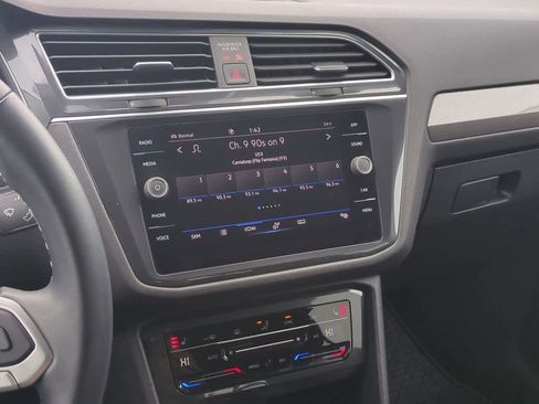 Used 2022 Volkswagen Tiguan SE image 26