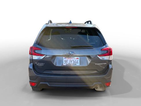 Certified 2023 Subaru Forester Limited image 4
