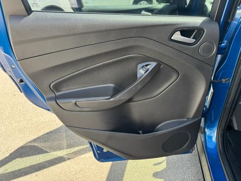 Used 2018 Ford Escape Titanium AWD/4WD image 18