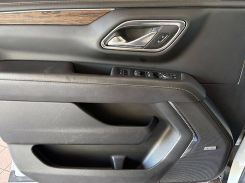 Used 2023 Chevrolet Suburban Premier RWD image 20