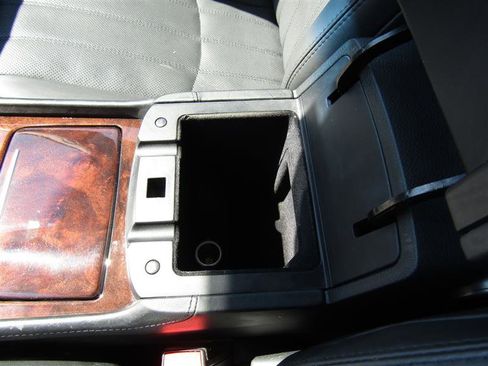 Used 2013 Hyundai Equus Ultimate image 25