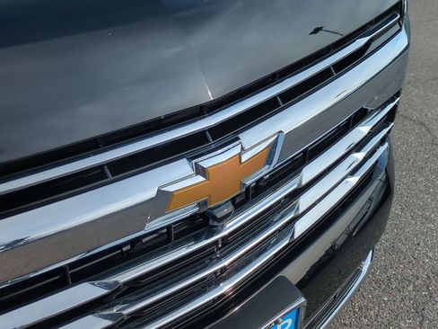 Used 2025 Chevrolet Tahoe LT image 30