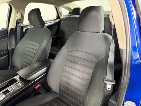 Used 2018 Ford Fusion SE image 9