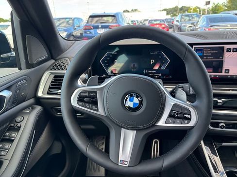 Used 2026 BMW X7 xDrive40i w/ M Sport Package image 18