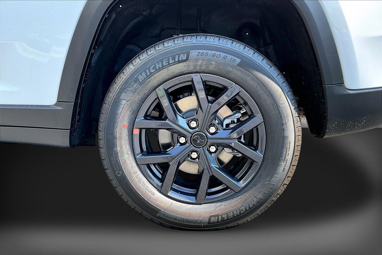New 2027 Jeep Grand Cherokee Altitude AWD/4WD image 34