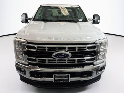 Used 2024 Ford F250 XLT image 2