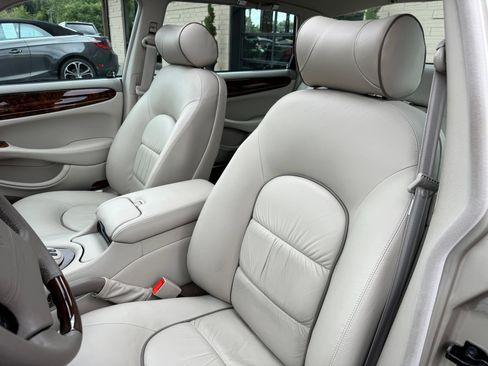 Used 2001 Jaguar XJ Supercharged RWD image 35