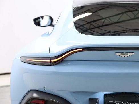 Used 2020 Aston Martin V8 Vantage Coupe RWD image 54