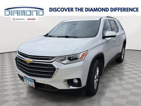 Used 2020 Chevrolet Traverse LT w/ Driver Confidence II Package AWD/4WD image 1