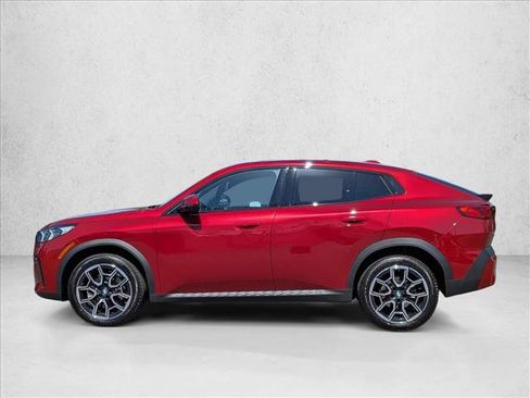 Used 2024 BMW X2 xDrive28i AWD/4WD image 9
