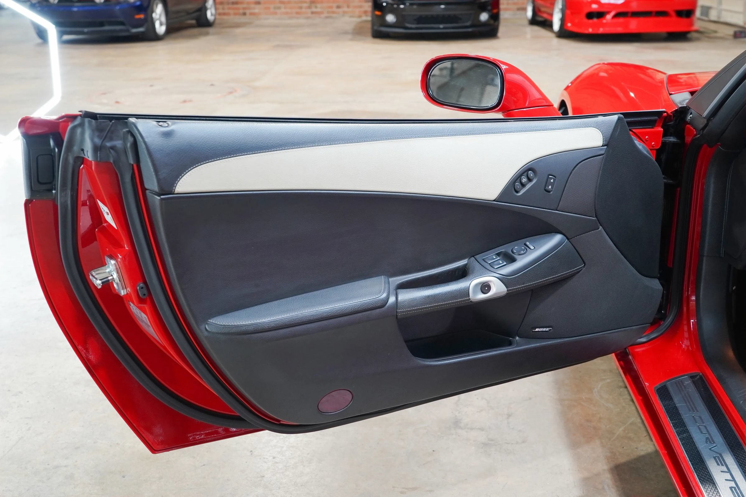 Used 2008 Chevrolet Corvette Convertible w/ Preferred Equipment Group RWD image 38