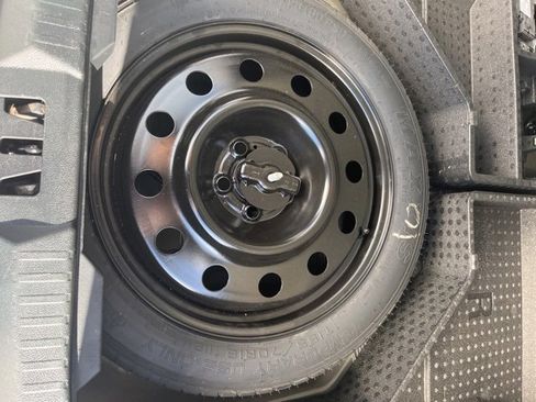 Used 2022 Ford Edge Titanium w/ Equipment Group 301A image 36