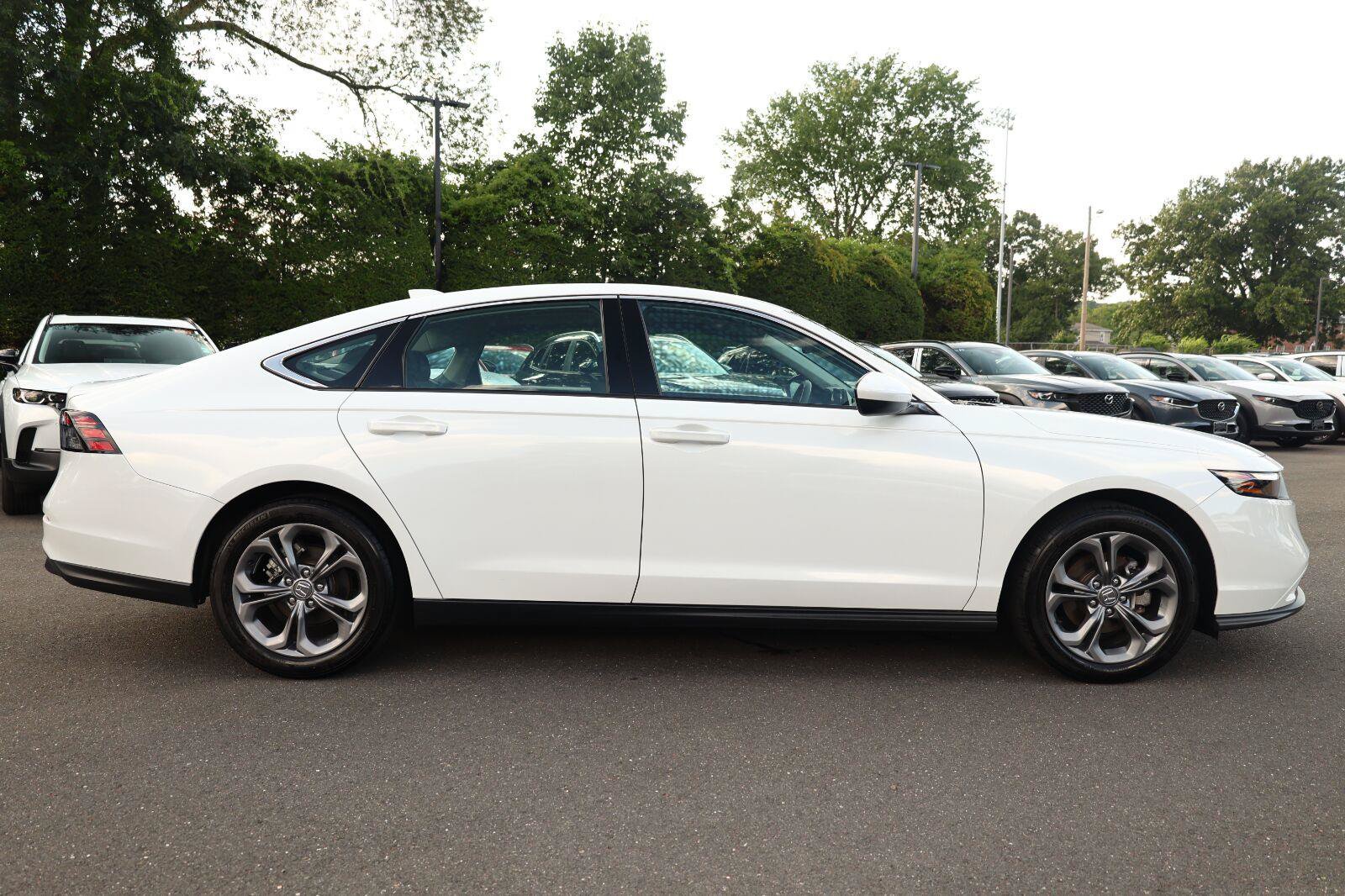 Used 2024 Honda Accord EX image 9