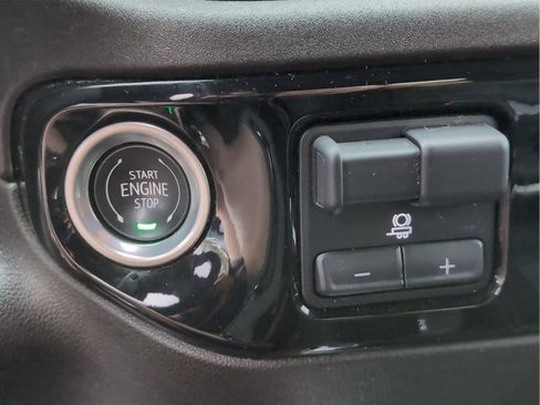 Used 2025 Chevrolet Silverado 1500 LT w/ Z71 Off-Road Package image 26