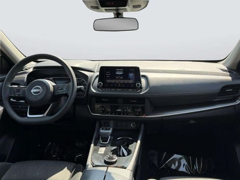Used 2024 Nissan Rogue SV AWD/4WD image 16