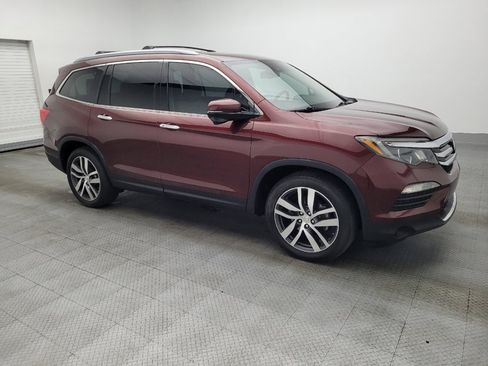 Used 2018 Honda Pilot Touring image 11