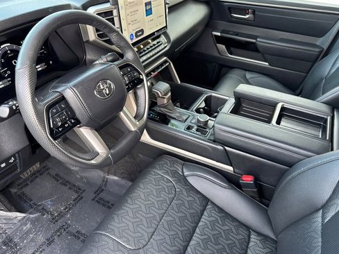 Used 2024 Toyota Tundra Limited image 9