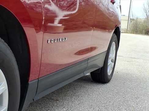 Used 2024 Chevrolet Equinox LT image 34