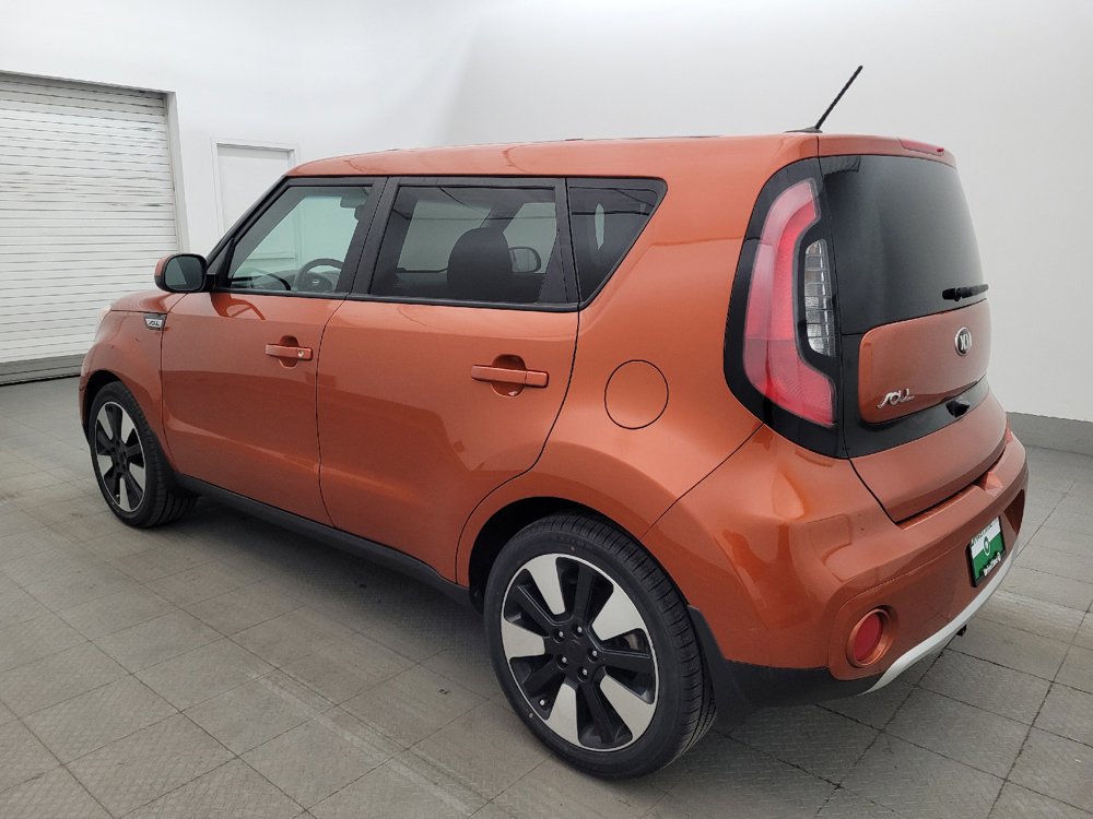 Used 2018 Kia Soul + FWD image 3
