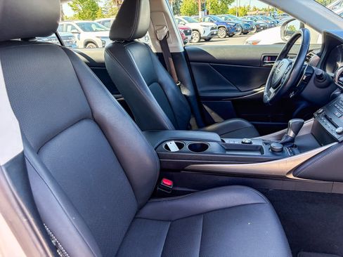 Used 2016 Lexus IS 200t RWD image 16