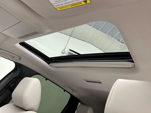 Certified 2024 MAZDA CX-90 Plug-In Hybrid w/ Preferred AWD/4WD image 7