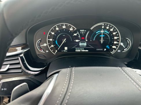 Used 2019 BMW 530e w/ Convenience Package image 12