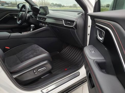 Used 2025 Acura ADX A-Spec image 8