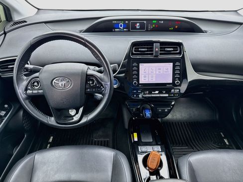 Used 2021 Toyota Prius XLE FWD image 14