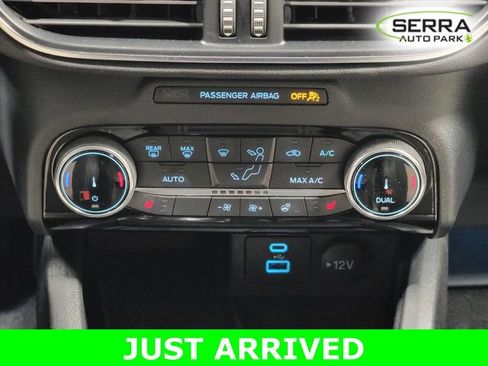 Used 2022 Ford Escape Titanium w/ Titanium Elite Package AWD/4WD image 22