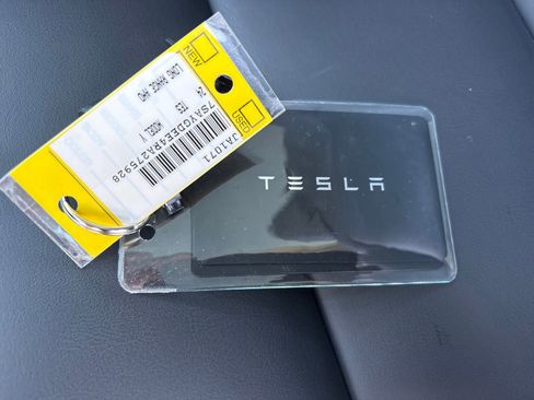 Used 2024 Tesla Model Y Long Range image 29