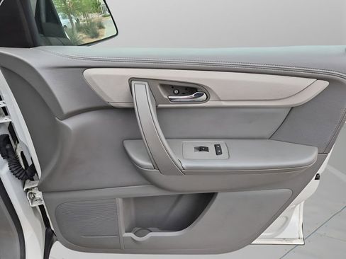 Used 2015 Chevrolet Traverse LS FWD image 15