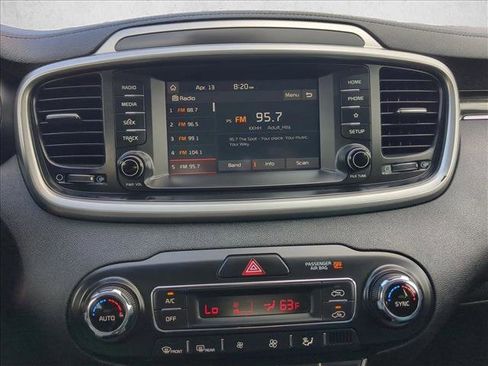 Used 2020 Kia Sorento LX w/ LX I4 Convenience Package FWD image 13