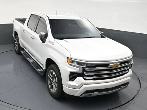 Used 2023 Chevrolet Silverado 1500 High Country w/ Technology Package RWD image 18