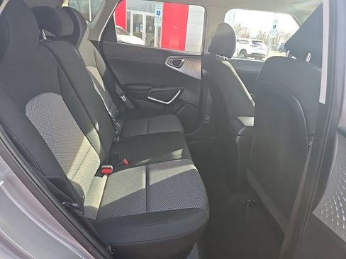 Used 2023 Kia Soul LX w/ LX Technology Package image 22