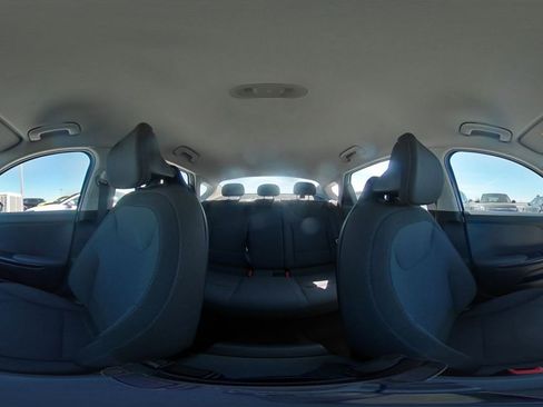 Used 2025 Kia K4 LXS image 43