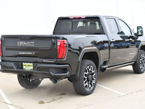 New 2026 GMC Sierra 2500 Denali w/ Denali Reserve Package AWD/4WD image 8