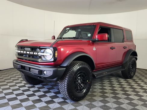 New 2026 Ford Bronco Outer Banks w/ Sasquatch Package AWD/4WD image 3