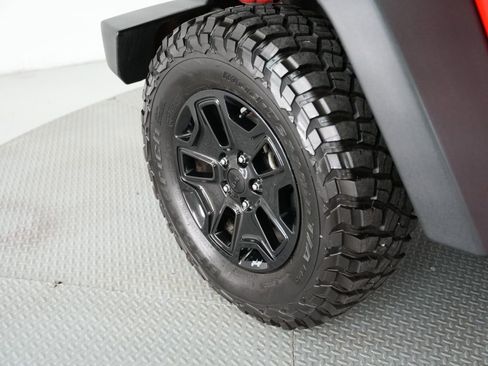 Used 2016 Jeep Wrangler Sport image 43