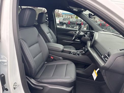 New 2026 Chevrolet Traverse LT w/ Midnight/Sport Edition image 17