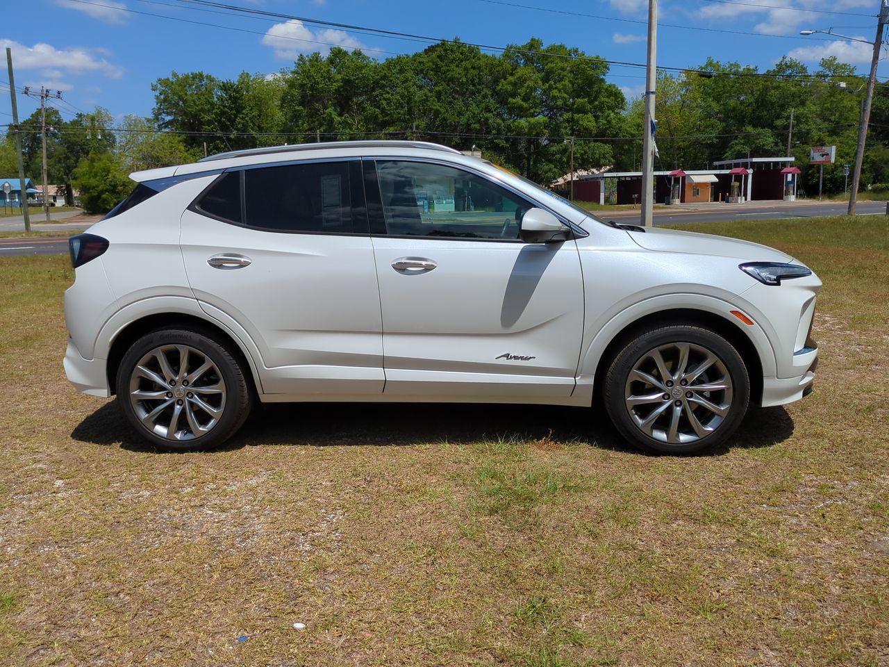 Certified 2024 Buick Encore GX Avenir w/ Avenir Technology Package AWD/4WD image 3