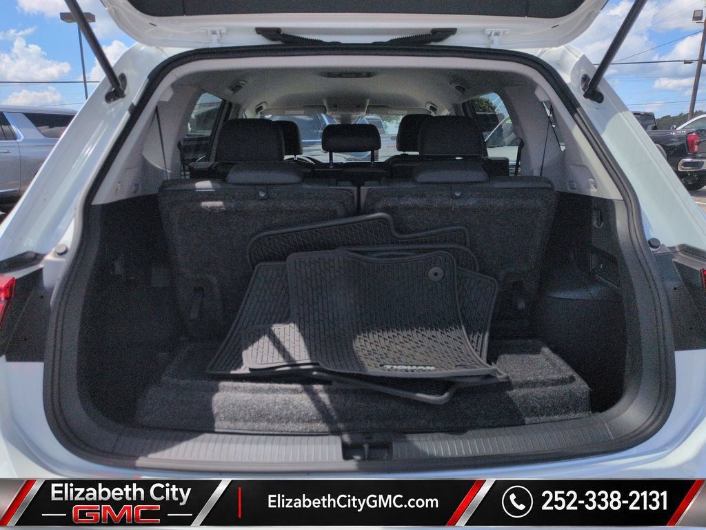 Used 2023 Volkswagen Tiguan SE FWD image 22