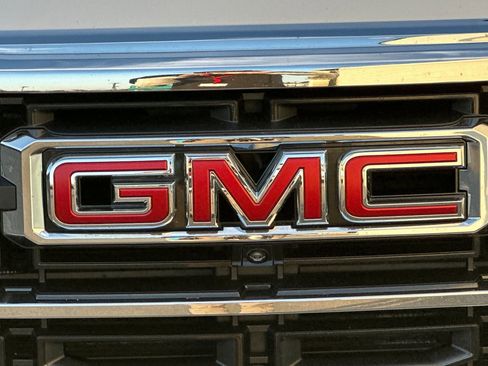 Certified 2024 GMC Acadia Elevation image 40