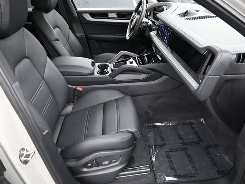 Certified 2026 Porsche Cayenne S AWD/4WD image 29