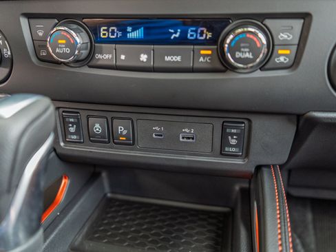 Used 2025 Nissan Frontier PRO-4X w/ Pro Premium Package AWD/4WD image 26