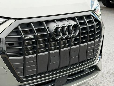 Used 2024 Audi Q3 2.0T Premium w/ Convenience Package AWD/4WD image 27