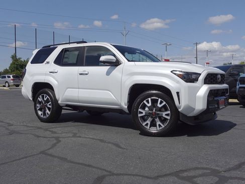 New 2026 Toyota 4Runner TRD Sport Premium AWD/4WD image 4