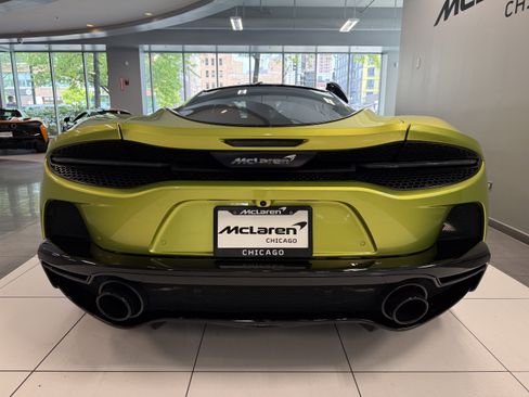 Used 2023 McLaren GT RWD image 2