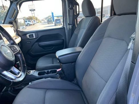 Used 2020 Jeep Gladiator Sport w/ Quick Order Package 24S AWD/4WD image 8