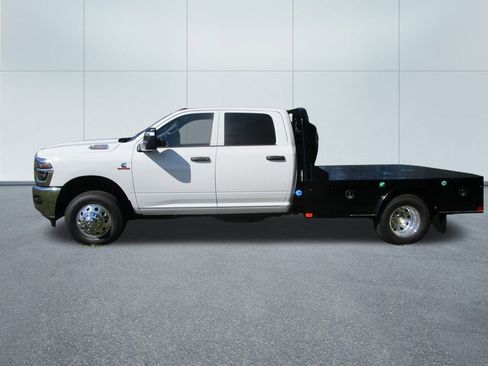 New 2026 RAM 3500 Tradesman w/ Chrome Appearance Group image 2